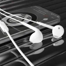 Wired Earphone With 3.5mm Jack Super Bass In Earphone Mic hands-free