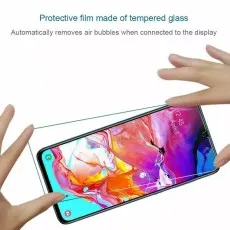 Easy application, bubble-free tempered glass screen protector for a smooth and clear display protection