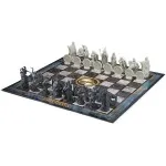 The Noble Collection LOTR Chess Set – Official Battle for Middle-Earth Game UK